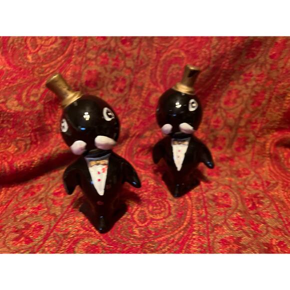 Top Hat Walrus Salt and Pepper Shakers - Picture 2 of 5